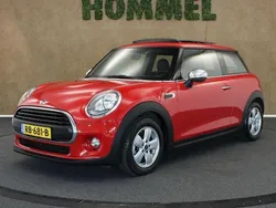 Rood Gebruikt 2017 Mini ONE Business Hatchback | € 12.950 (Eerlijke prijs)