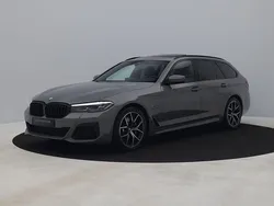 Grijs, metallic lak Gebruikt 2022 BMW 520 Executive Stationwagen | € 37.500 (Eerlijke prijs)