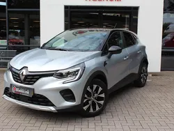 Grijs Gebruikt 2023 Renault Captur Evolution SUV | € 21.985 (Eerlijke prijs)