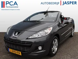 Grijs, metallic lak Gebruikt 2012 Peugeot 207 CC Griffe Cabriolet | € 7.850 (Duur)