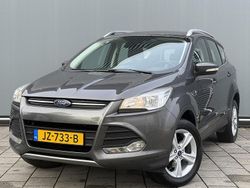 Grijs Gebruikt 2016 Ford Kuga Trend SUV | € 10.444 (Eerlijke prijs)