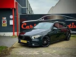 Zwart / 191 (kosmoszwart metalliclak) Gebruikt 2018 Mercedes A200 AMG Hatchback | € 26.950 (Duur)