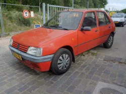 Rood Gebruikt 1996 Peugeot 205 Forever | € 695
