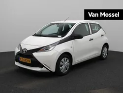 Wit Gebruikt 2016 Toyota Aygo Hatchback | € 6.400 (Goede deal)
