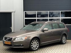 Grijs Gebruikt 2012 Volvo V70 Stationwagen | € 12.950 (Eerlijke prijs)