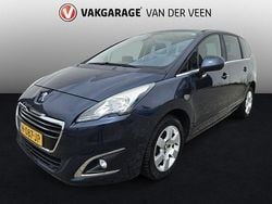 Blauw Gebruikt 2016 Peugeot 5008 Style MPV | € 5.745 (Goede deal)