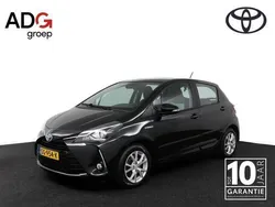 Zwart Gebruikt 2017 Toyota Yaris Design Hatchback | € 13.450 (Eerlijke prijs)