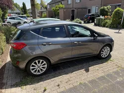 Grijs Gebruikt 2018 Ford Fiesta Trend Hatchback | € 10.000 (Iets duurder)