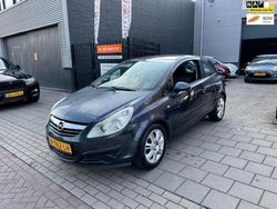 Blauw, metallic lak Gebruikt 2006 Opel Corsa Enjoy Hatchback | € 1.999 (Eerlijke prijs)