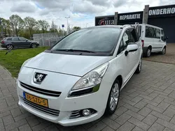 Wit, metallic lak Gebruikt 2012 Peugeot 5008 MPV | € 6.150 (Duur)