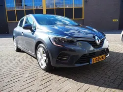 Grijs Gebruikt 2021 Renault Clio V Business Hatchback | € 14.999 (Eerlijke prijs)