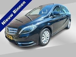 Zwart Gebruikt 2013 Mercedes B180 Ambition MPV | € 11.999 (Iets duurder)