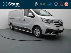 Gris highland tekqa (grijs metallic) Gebruikt 2024 Renault Trafic Van | € 25.990 (Duur)