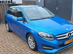 Blauw Gebruikt 2016 Mercedes B180 Ambition MPV | € 13.695 (Eerlijke prijs)