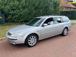 Grijs Gebruikt 2001 Ford Mondeo Stationwagen | € 695