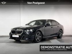 Saphirschwarz (donker zwart) Gebruikt 2025 BMW 530e M Sport Sedan | € 73.900