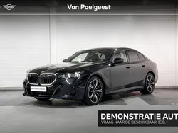 Saphirschwarz (donker zwart) Gebruikt 2025 BMW 530e M Sport Sedan | € 87.900
