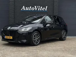 Zwart, metallic lak Gebruikt 2024 BMW 218 Active Tourer M Sport MPV | € 36.445 (Iets duurder)