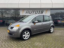 Grijs Gebruikt 2006 Renault Modus MPV | € 2.419 (Duur)