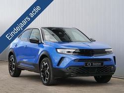 Blauw, metallic lak Gebruikt 2024 Opel Mokka Ultimate SUV | € 24.895 (Eerlijke prijs)