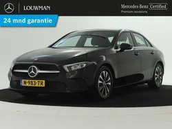 Zwart Gebruikt 2022 Mercedes A180 Business Sedan | € 27.950 (Goede deal)