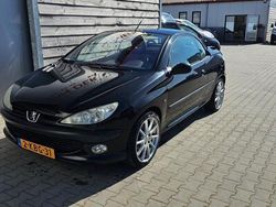 Zwart Gebruikt 2002 Peugeot 206 CC Cabriolet | € 1.250 (Eerlijke prijs)