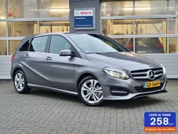 Grijs Gebruikt 2015 Mercedes B180 Ambition MPV | € 16.945 (Duur)