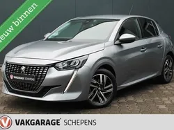 Grijs Gebruikt 2021 Peugeot 208 Allure Hatchback | € 16.995 (Goede deal)