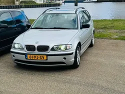 Grijs Gebruikt 2002 BMW 330 Executive Stationwagen | € 2.000