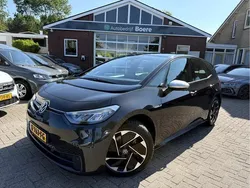 Zwart Gebruikt 2020 VW ID.3 Hatchback | € 15.850 (Eerlijke prijs)