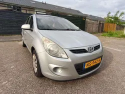 Grijs Gebruikt 2011 Hyundai i20 MPV | € 2.450