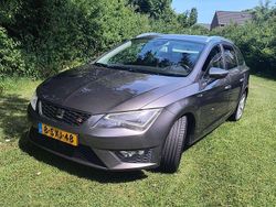 Grijs Gebruikt 2013 Seat Leon ST FR Stationwagen | € 7.000 (Goede deal)