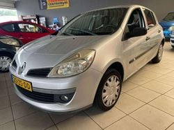 Grijs Gebruikt 2008 Renault Clio II Stationwagen | € 1.299 (Goede deal)