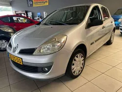 Grijs Gebruikt 2008 Renault Clio II Stationwagen | € 1.499 (Eerlijke prijs)