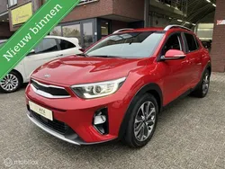 Rood, metallic lak Gebruikt 2019 Kia Stonic SUV | € 18.950 (Eerlijke prijs)
