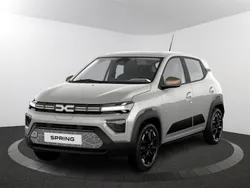 Rouge brick (rood metallic) Nieuw 2024 Dacia Spring Extreme Hatchback | € 20.400 (Eerlijke prijs)