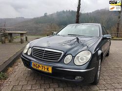 Blauw Gebruikt 2003 Mercedes E220 Sedan | € 2.750 (Eerlijke prijs)