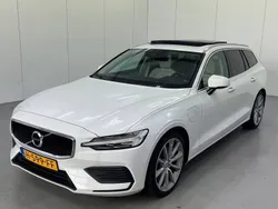 Wit Gebruikt 2020 Volvo V60 Momentum Stationwagen | € 29.950 (Goede deal)
