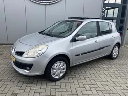 Grijs Gebruikt 2007 Renault Clio II Dynamique Hatchback | € 5.450 (Iets duurder)
