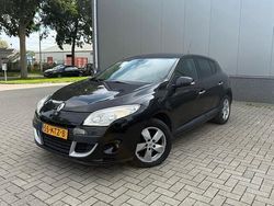 Zwart Gebruikt 2010 Renault Mégane III Dynamique Hatchback | € 3.499 (Eerlijke prijs)