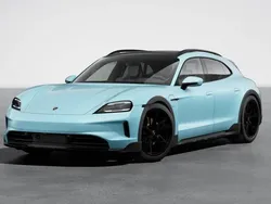 Frozenblauw metallic Gebruikt 2024 Porsche Taycan Cross Turismo Sedan | € 124.950