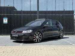 Zwart, metallic lak Gebruikt 2014 VW Golf VII GTI Hatchback | € 19.990 (Iets duurder)