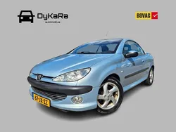 Grijs Gebruikt 2002 Peugeot 206 CC Cabriolet | € 1.495 (Goede deal)