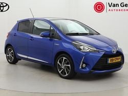 Blauw Gebruikt 2017 Toyota Yaris Hybrid Premium Hatchback | € 15.999 (Iets duurder)
