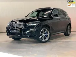 Zwart Gebruikt 2019 BMW X5 Executive SUV | € 52.900 (Eerlijke prijs)