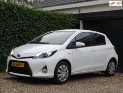 Wit Gebruikt 2014 Toyota Yaris Hybrid Hatchback | € 9.950 (Eerlijke prijs)