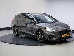Grijs Gebruikt 2022 Ford Focus Business Edition Stationwagen | € 23.250 (Eerlijke prijs)
