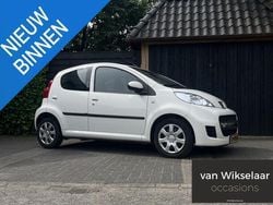 Wit Gebruikt 2011 Peugeot 107 Hatchback | € 3.995 (Eerlijke prijs)