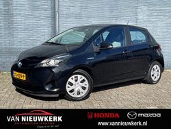 Zwart Gebruikt 2019 Toyota Yaris Connect Style Hatchback | € 14.500 (Eerlijke prijs)