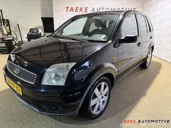 Zwart Gebruikt 2005 Ford Fusion Futura MPV | € 750 (Eerlijke prijs)